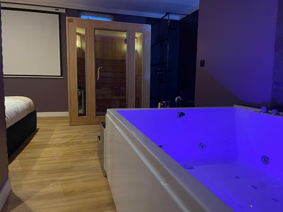 Le Cocon Des Granges - Suite Sauna Jaccuzi Spa Bonnieres-sur-Seine Exteriér fotografie